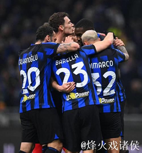 58岁意大利名宿佐拉现场观战卡利亚里vs国米 58岁意大利名宿佐拉现场观战卡利亚里vs国米