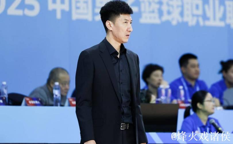 韩硕出任四川男篮主帅 球队希望他严抓训练 韩硕出任四川男篮主帅 球队希望他严抓训练