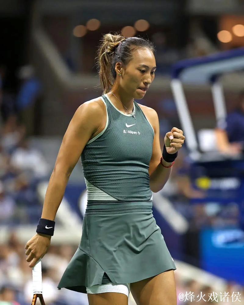 WTA总决赛郑钦文0-2萨巴伦卡 谢淑薇组合遭逆转